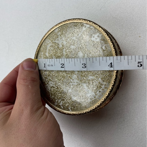 Vintage Regent of London Trinket Vanity Box box in gold filigree - Picture 9 of 10